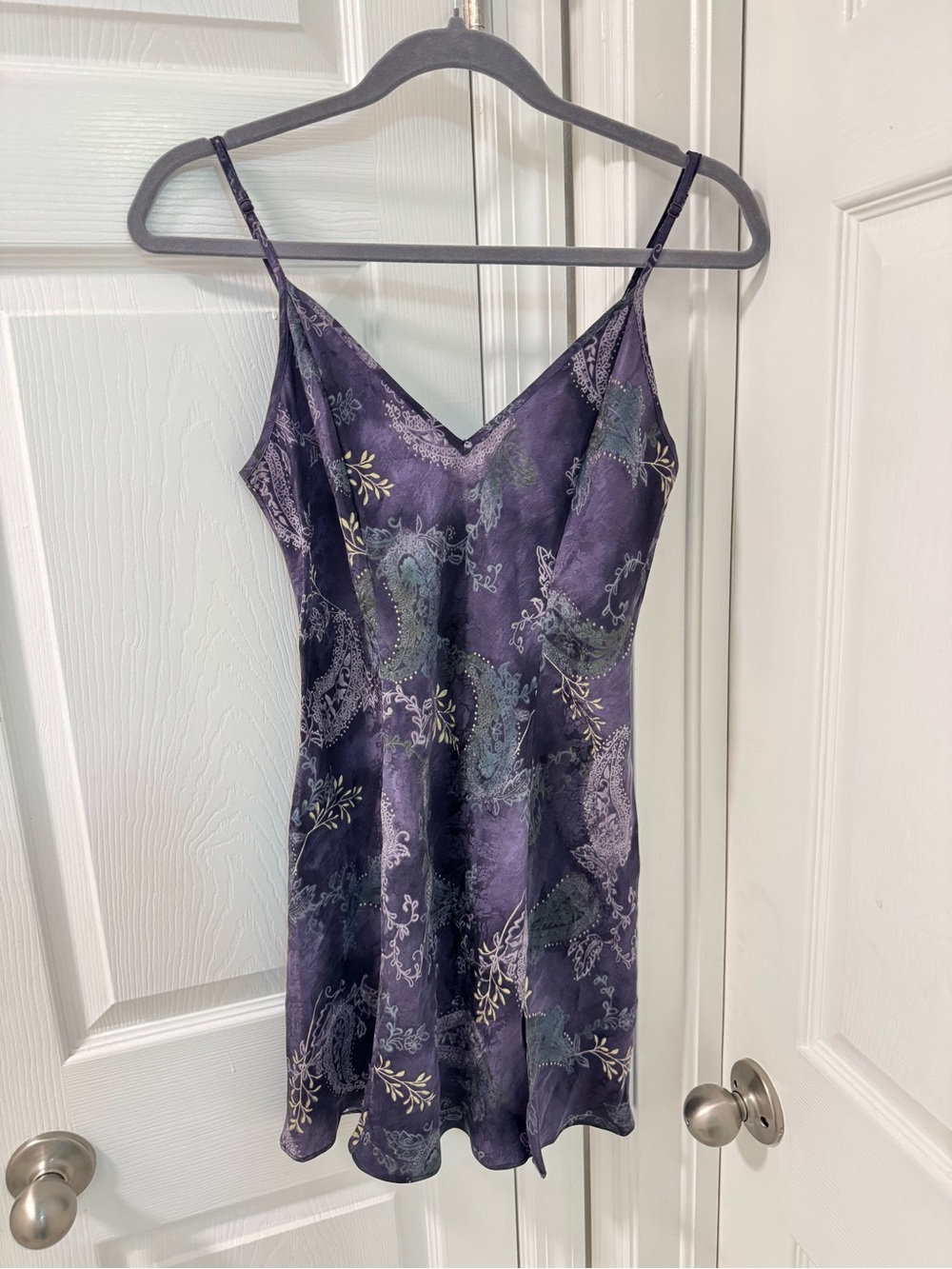 Victoria’s Secret vintage 100% silk mini slip dress sizeXS purple paisley y2k